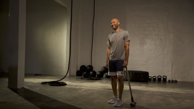 Derek Jeter poses in photo shoot.